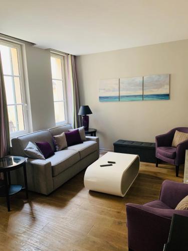 Appartement Versailles quartier Notre Dame au pied du Chateau avec Parking