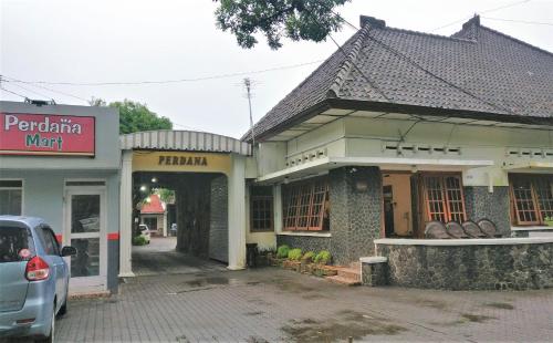 Exterior view, Hotel Perdana in Klaten