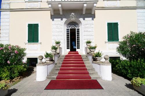Villa Parisi Grand Hotel