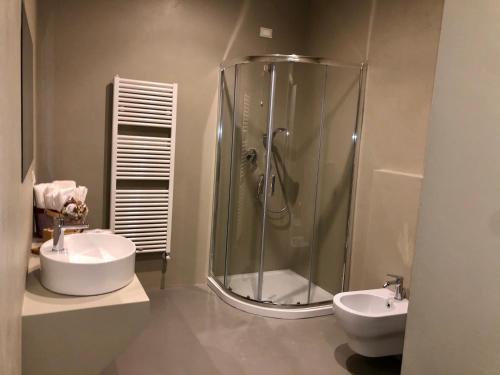 Deluxe Room image 8