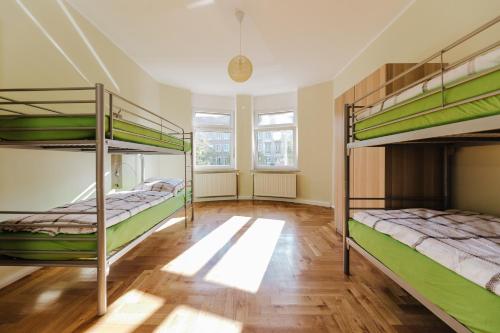 Bed in 4-Bed Dormitory Room