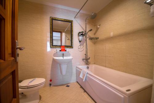 ホワイト ライオン ホテル