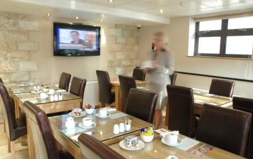 Homestay Hotel Heathrow - image 2