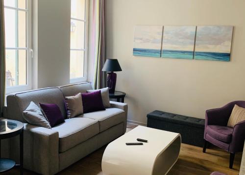 Appartement Versailles quartier Notre Dame au pied du Chateau avec Parking - Location saisonnière - Versailles