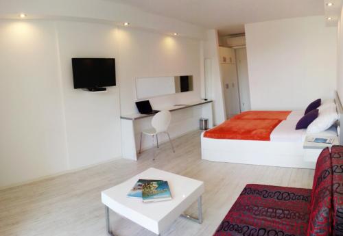 Deluxe Double Room with Balcony with Sea View