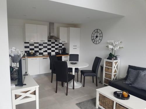 TERRASSES DE MALMEDY DUPLEX LE BONHEUR DES ARDENNES - 432 - With Airco in Malmedy