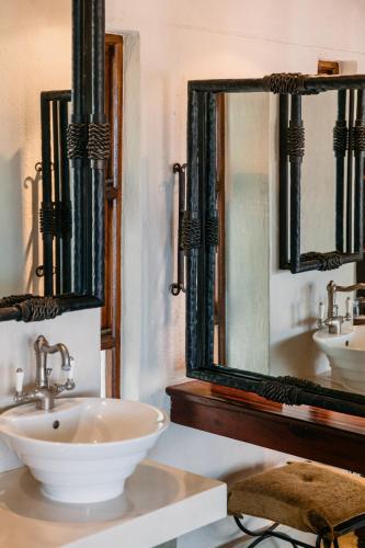 Shumbalala Game Lodge Shumbalala Game Lodge