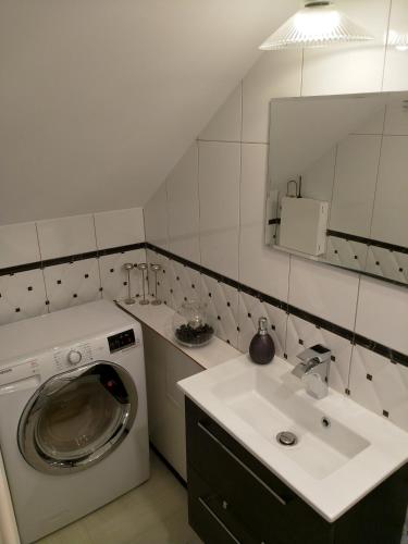 Baltieji apartamentai