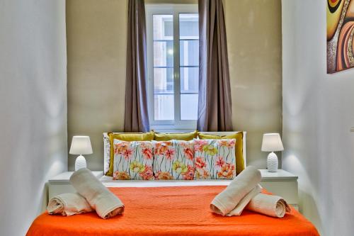 Charming Valletta 1 bedroom apartment off Republic Street sleeps 4, Valletta (Foto 10)