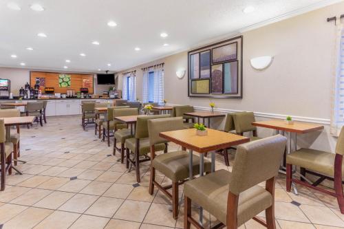 La Quinta by Wyndham Chicago Gurnee