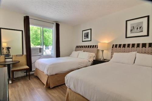2 double beds