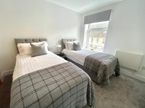 High Street Stylish City Centre Apartment, 2 Bed in Perth