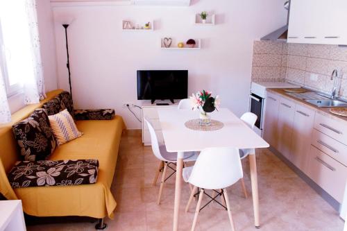 Apartman Riva in Zirje