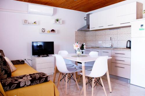Apartman Riva in Zirje