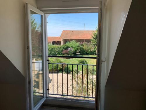 Domaine d'Auxonnettes Chambres d'Hotes et Gites in Saint-Fargeau-Ponthierry