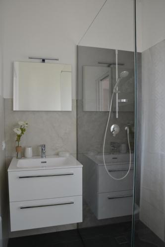 Bathroom, Aurora Apartment - Villaggio di Mary in Lamie di Olimpia