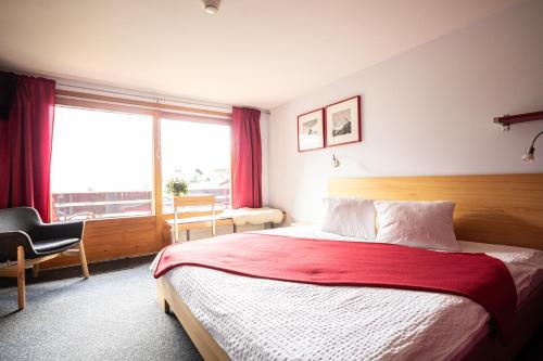 Double Room with Balcony and Eiger View