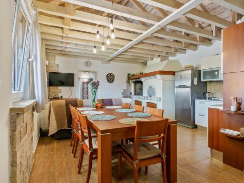 設施, Holiday Home in Marina near Beaches in 斯普利特-蘇珀塔爾