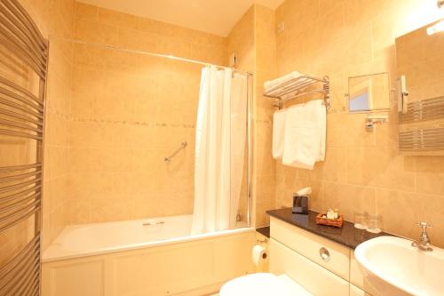 Burt's Hotel - image 5