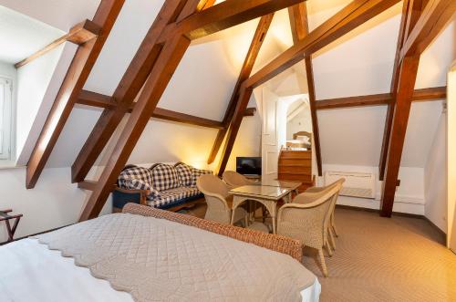 HÔTEL JEAN DE BRUGES - image 13