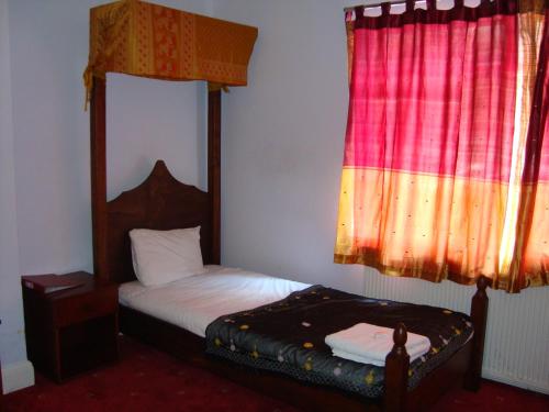 Islington Inn - image 8