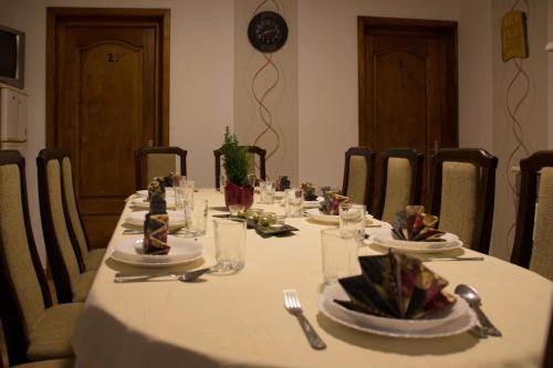 Restorāns, Sovidek Guesthouse in Ocna De Sus