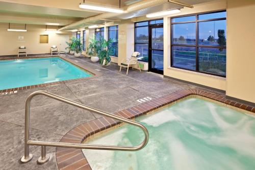 Holiday Inn Express Hotel & Suites Pasco-TriCities, an IHG Hotel