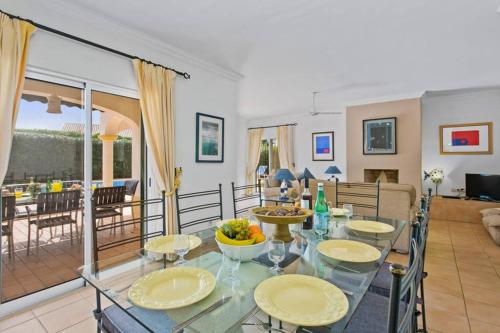 Villa White Sands - Private Oasis, Heated Pool, Beaches & Strip Nearby 2