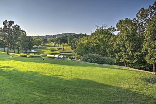 Branson Condo with Pool Access, Walk to Fishing in Branson, USA