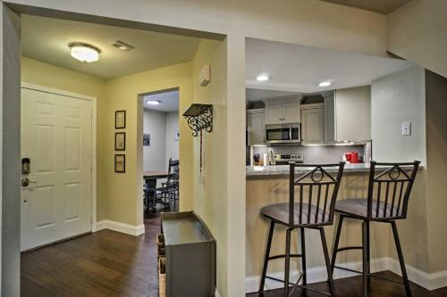 Branson Condo with Pool Access, Walk to Fishing in Branson, USA