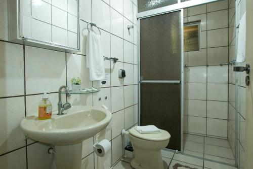 2 bedrooms, 3 beds