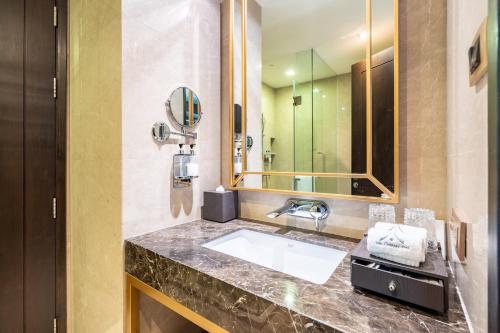 The Chiang Mai Riverside Hotel
