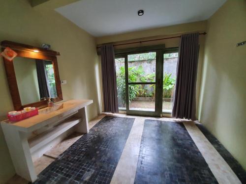 Botchan Hostel – Kuta, Lombok, ID