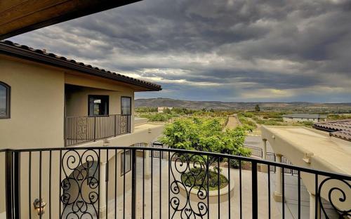 Sorelle Vineyard 5BR by Casago - image 9