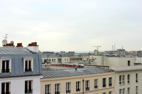 Room in Apartment - studio C mobility near Gare du Nord