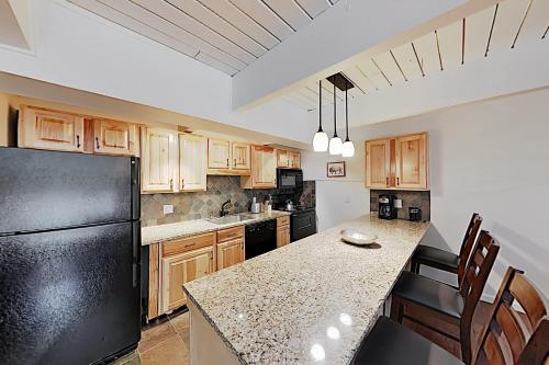 731 E. Durant Ave Apartment Unit 11 Apts - image 7