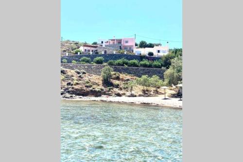 Elefthia Syros Luxury Suite