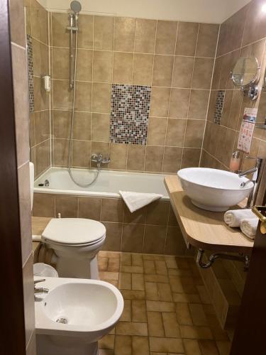 Double Room image 9