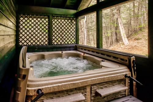 2333 Willow Lane Cabin - image 3