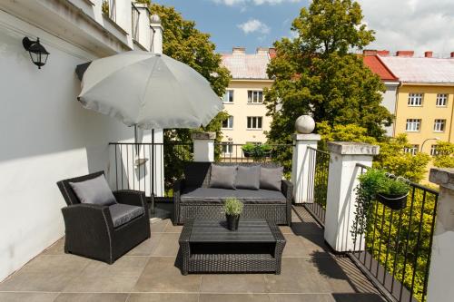 ระเบียง/ชานเรือน, Apartments Villa Whitehouse in มาเรียนสเก้