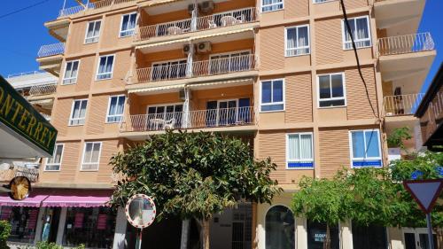 Aptos Astoria B - Benidorm - image 8