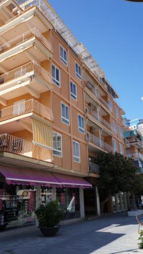 Apartamentos Astoria B - Benidorm - image 3