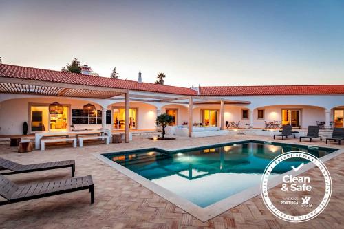 Luxury Lodge in outskirts of Lagos