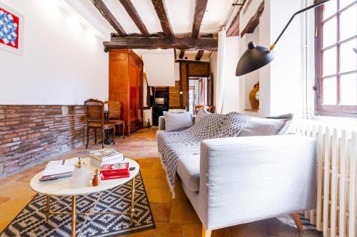 B&B du Couvent, chambre aux paons in ลาโวร์
