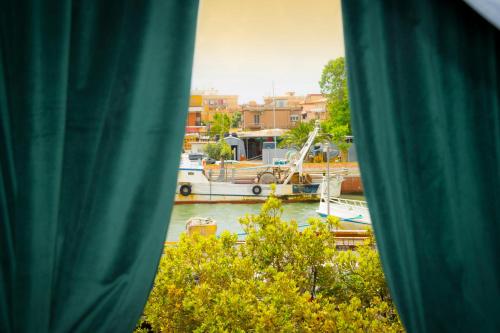 Le Boutique Luxury Rooms diffused in historical center - image 2