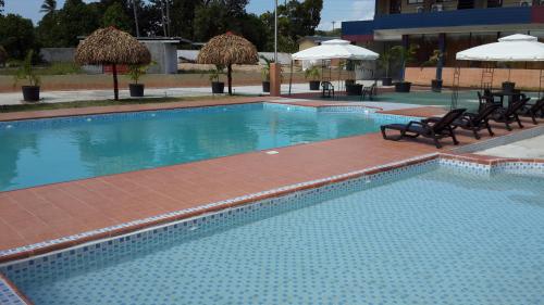 Peldbaseins, Express Inn Coronado & Camping in Coronado