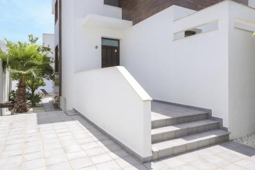 Fragata - Sólo Familias (Fragata - Solo Familias) in Fuente del Gallo Beach