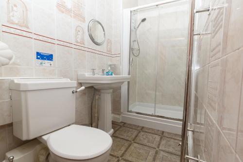 Castle Walk Bed & Breakfast - image 10