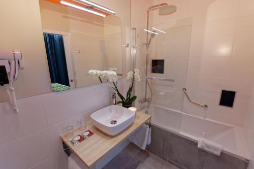 Hôtel Moderna - image 13
