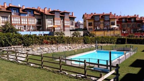  Coqueto apartamento con piscina-Casina azul in 33590 Colombres